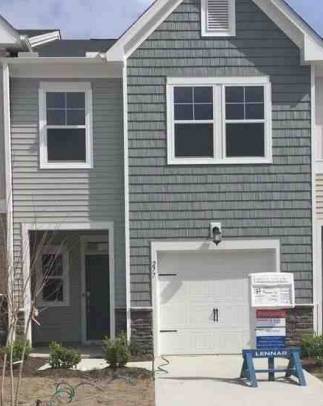 Modern 3 Bed/3 Bath Townhouse in Smithfield, NC - Available 5/1/2025 - - apts/housing for rent - apartment rent -... picture