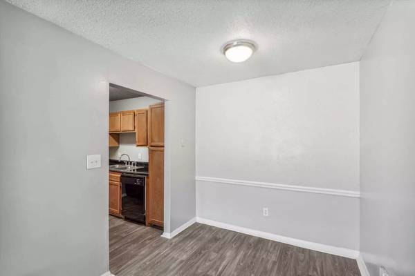 A fresh take on living: Explore our 1 BR, 650 Sq Ft spaces. - apts/housing for rent - apartment rent picture