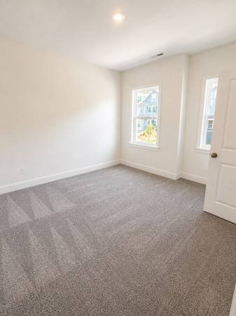 Like NEW 4-bedroom, 3-bathroom home in the desirable StoneRiver Subdiv - apts/housing for rent - apartment rent -... picture