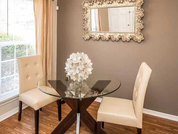 Rent an amazing 2 bed 2 bath – Close to transit and bus lines! - apts/housing for rent - apartment rent picture