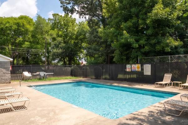 Phoenix Villas Apartments Near Downtown Elon - apts/housing for rent - apartment rent picture