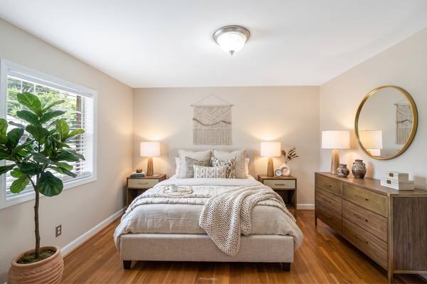 This Elon Apartment Special Could Save You Big - apts/housing for rent - apartment rent picture
