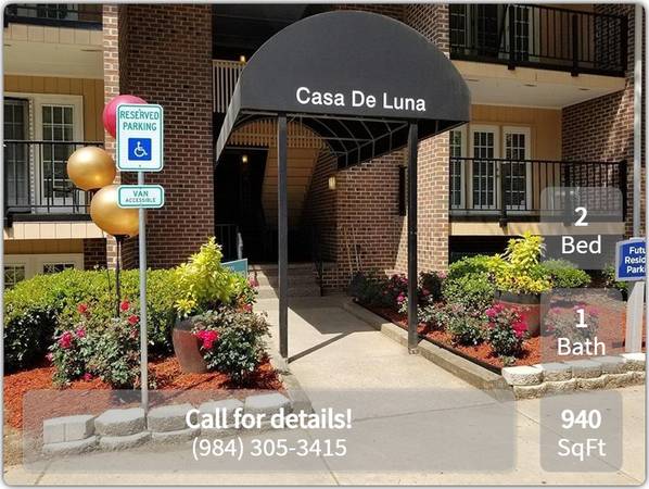 Stunning renovated 2 bed, 1 bath! Gorgeous floors, kitchens, &amp; more - apts/housing for rent - apartment rent -... picture