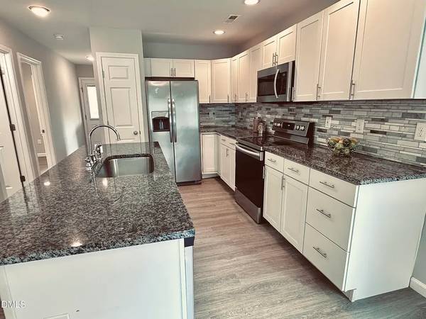 4 BR/3 Bath House for rent near downtown Carrboro - apts/housing for rent - apartment rent picture