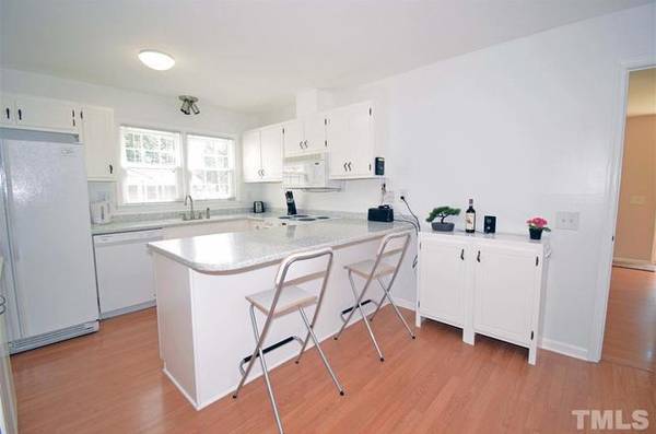 Lakefront 3BR adjacent to RTP - Gorgeous! - apts/housing for rent - apartment rent picture