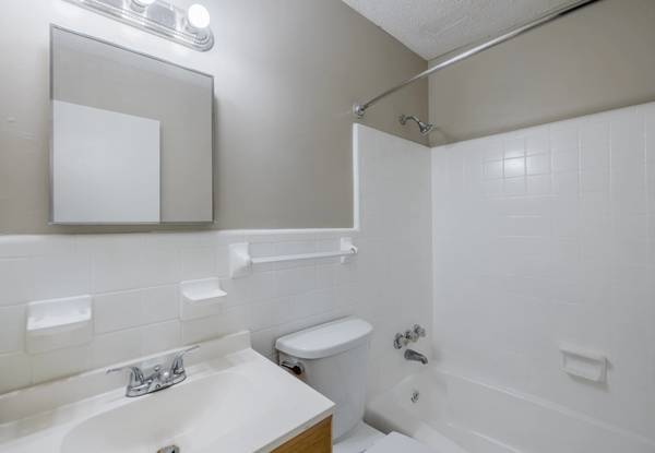 🌿 Forest Pointe Apartments | Unit 1611-20 | Now Leasing! 🌿 - apts/housing for rent - apartment rent picture