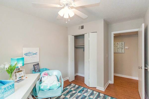 FOREST POINTE APARTMENTS - 🔥 MOVE IN SPECIAL + Reduced Rate - apts/housing for rent - apartment rent picture