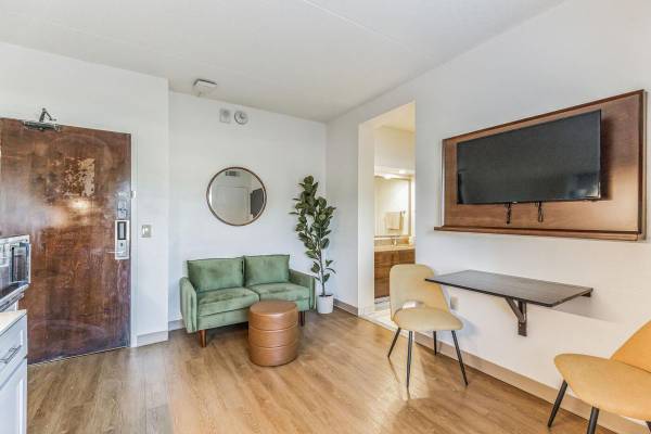 Move In Save Big This Summer at Vivo Living Raleigh! - apts/housing for rent - apartment rent picture