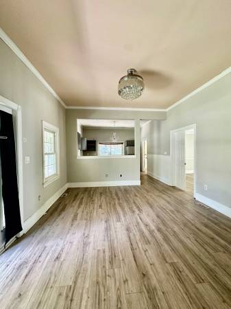 Big garage and shed! Lake wheeler ranch 10' ceiling pond and creek - apts/housing for rent - apartment rent picture