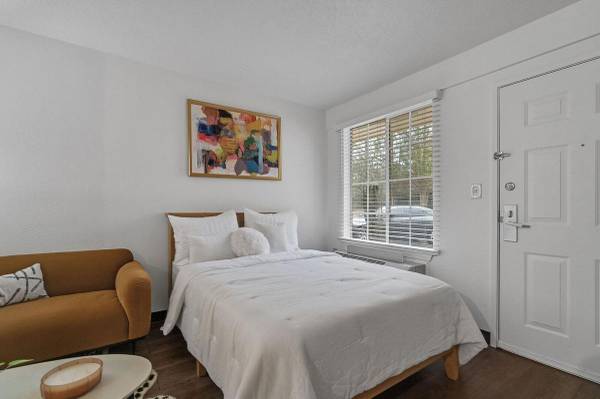 Raleigh Apartments with $1,050 in Savings - apts/housing for rent - apartment rent picture