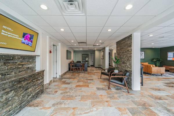 Wi-Fi, Cable, Microwave, On-Site Parking - apts/housing for rent - apartment rent picture