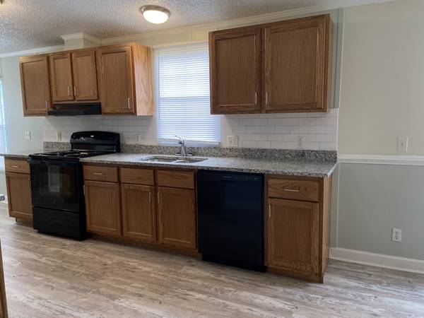 Traila Doble-3 Habitaciones con oficina Disponible en Parrish Manor! - apts/housing for rent - apartment rent -... picture