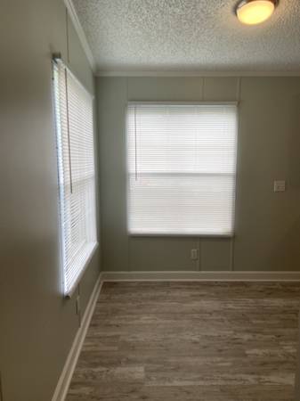 Traila Doble-3 Habitaciones con oficina Disponible en Parrish Manor! - apts/housing for rent - apartment rent -... picture