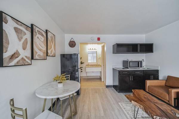 Turn Up the Savings This Summer: Lease Today Save $950 - apts/housing for rent - apartment rent picture