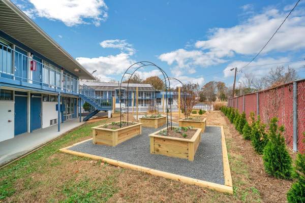 Turn Up the Savings This Summer: Lease Today Save $950 - apts/housing for rent - apartment rent picture